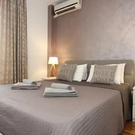 Apartment Kokpit - Stan Na Dan Novi Belvil, Parking 5 Evra Dan *